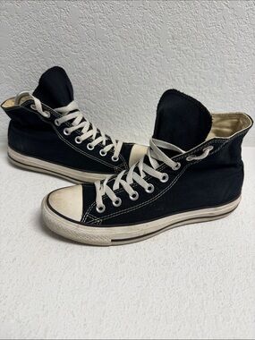 Classic Black High-Top Canvas Sneakers - Men 7 woman 9